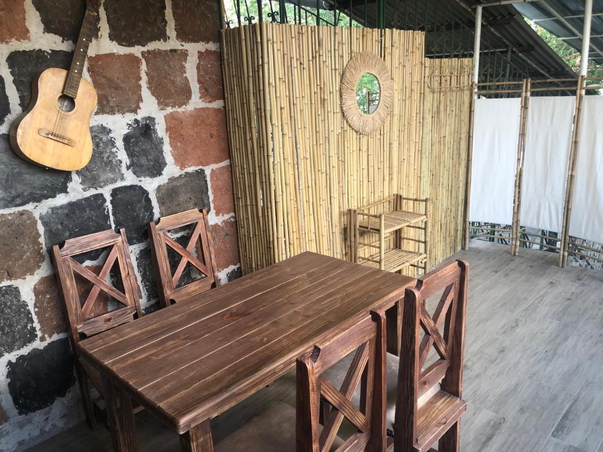 耶烈万Karen'S Dom & Terrace别墅 外观 照片