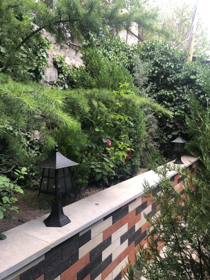耶烈万Karen'S Dom & Terrace别墅 外观 照片