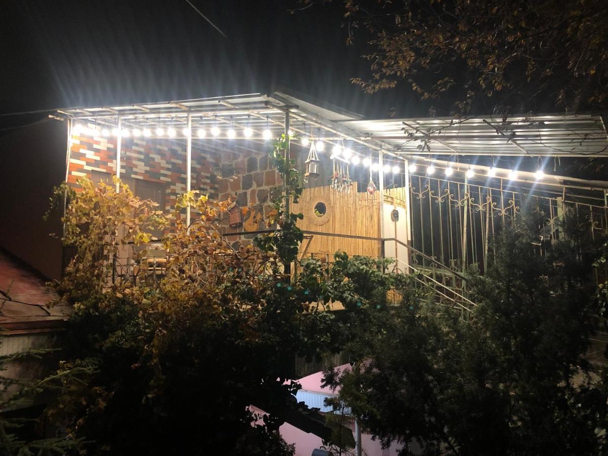 耶烈万Karen'S Dom & Terrace别墅 外观 照片